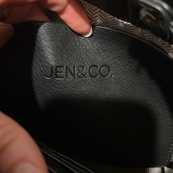 Jen&Co black over the shoulder purse - Picture 7 of 7